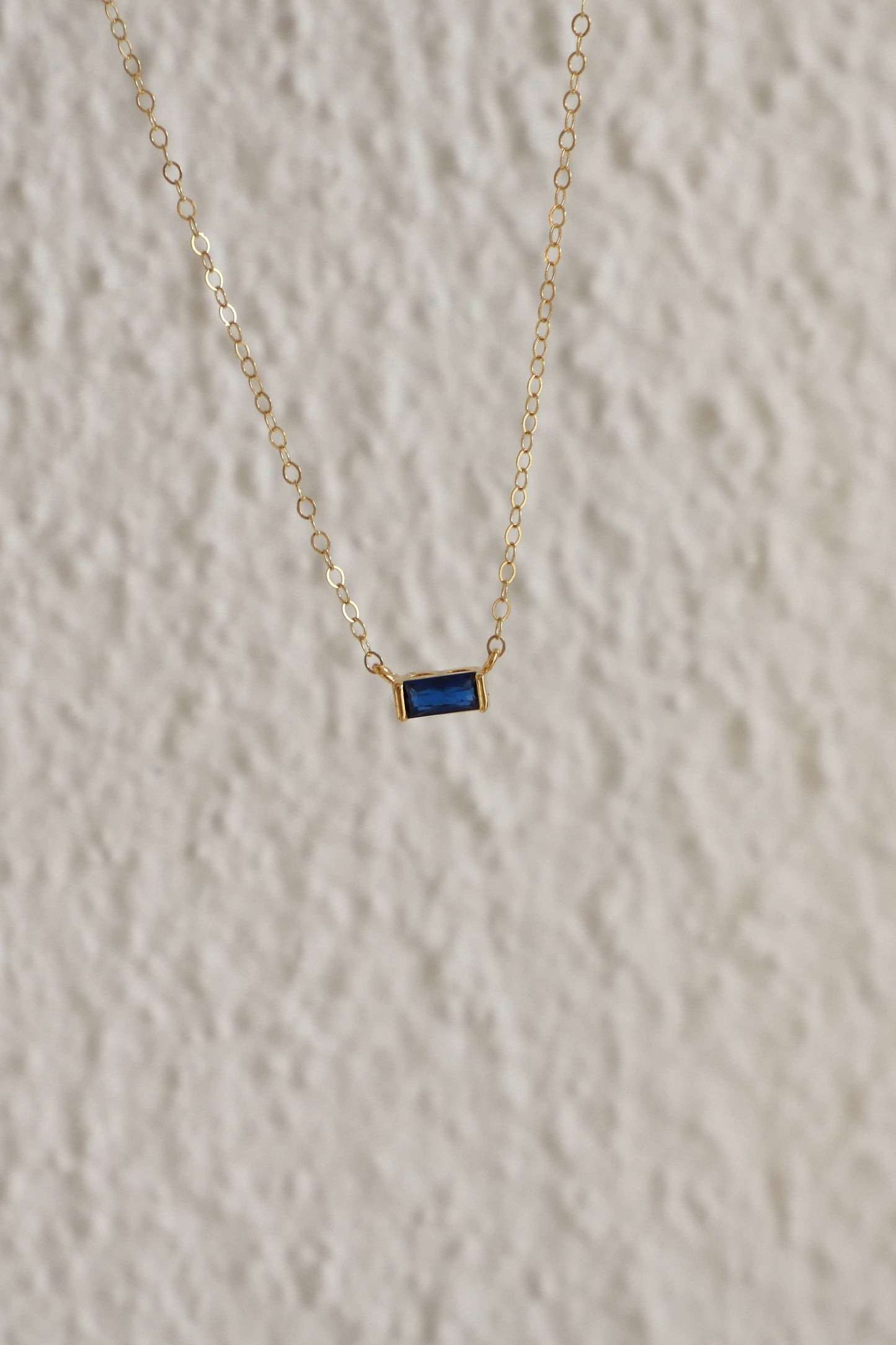 FLOATING SAPPHIRE CZ BAGUETTE NECKLACE: Gold