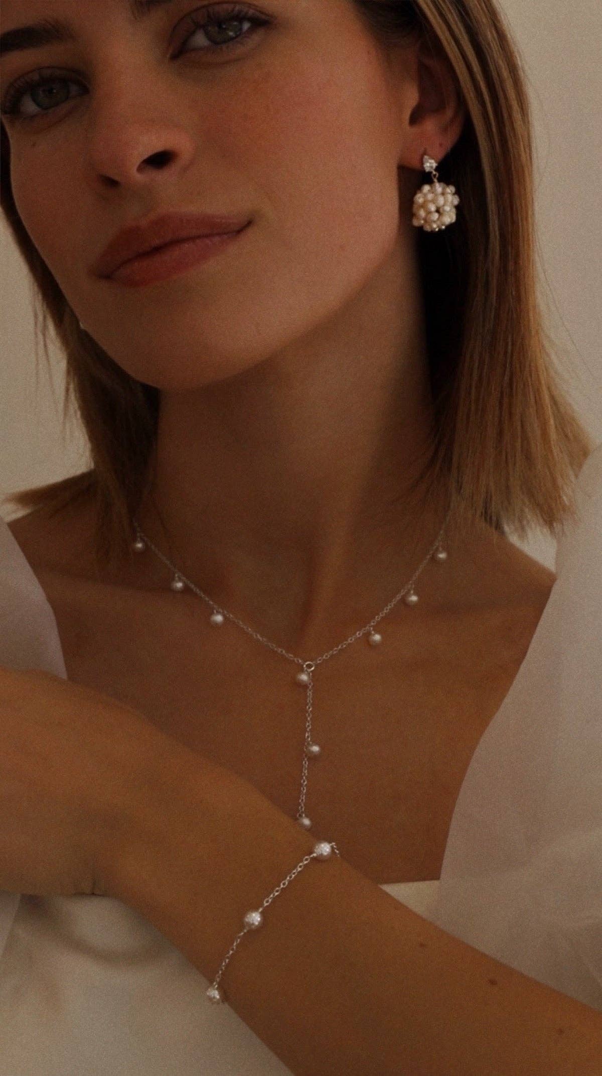 ELLE PEARL DROP LARIAT NECKLACE | GOLD