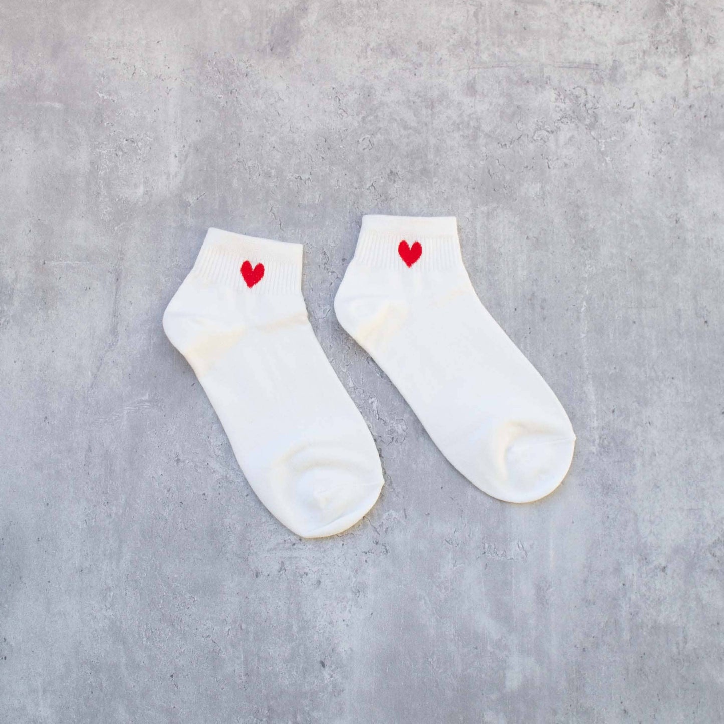 Mini Heart Ankle Socks | White/Red
