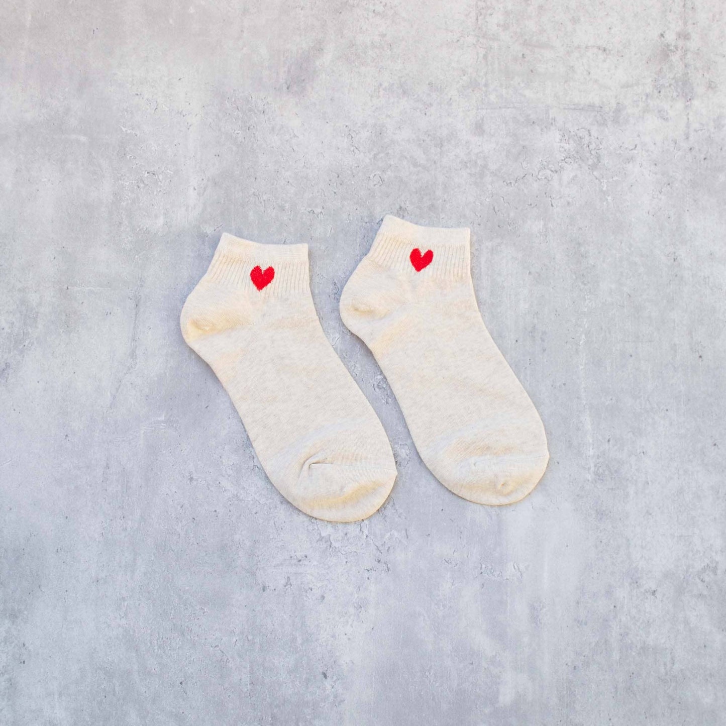 Mini Heart Ankle Socks | Beige/Red