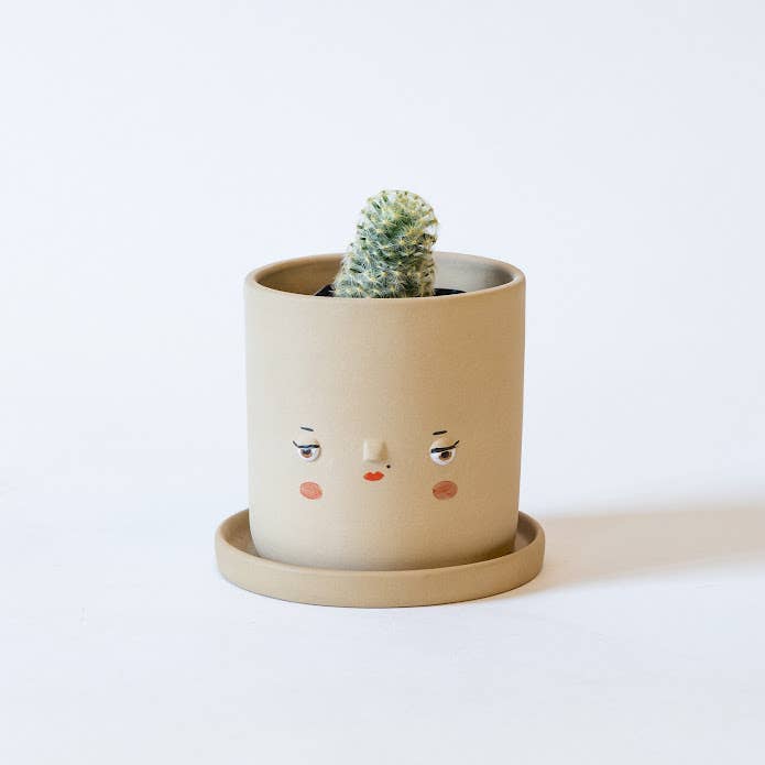 Lucy Faceplanter - Sand,Medium
