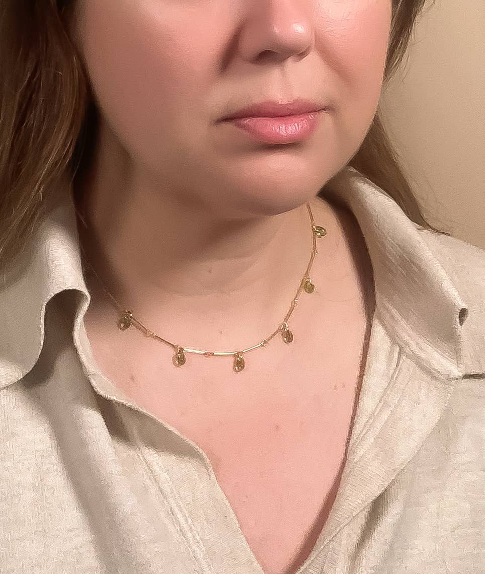 Teardrop Fringe Necklace in Olive Glass: 16"