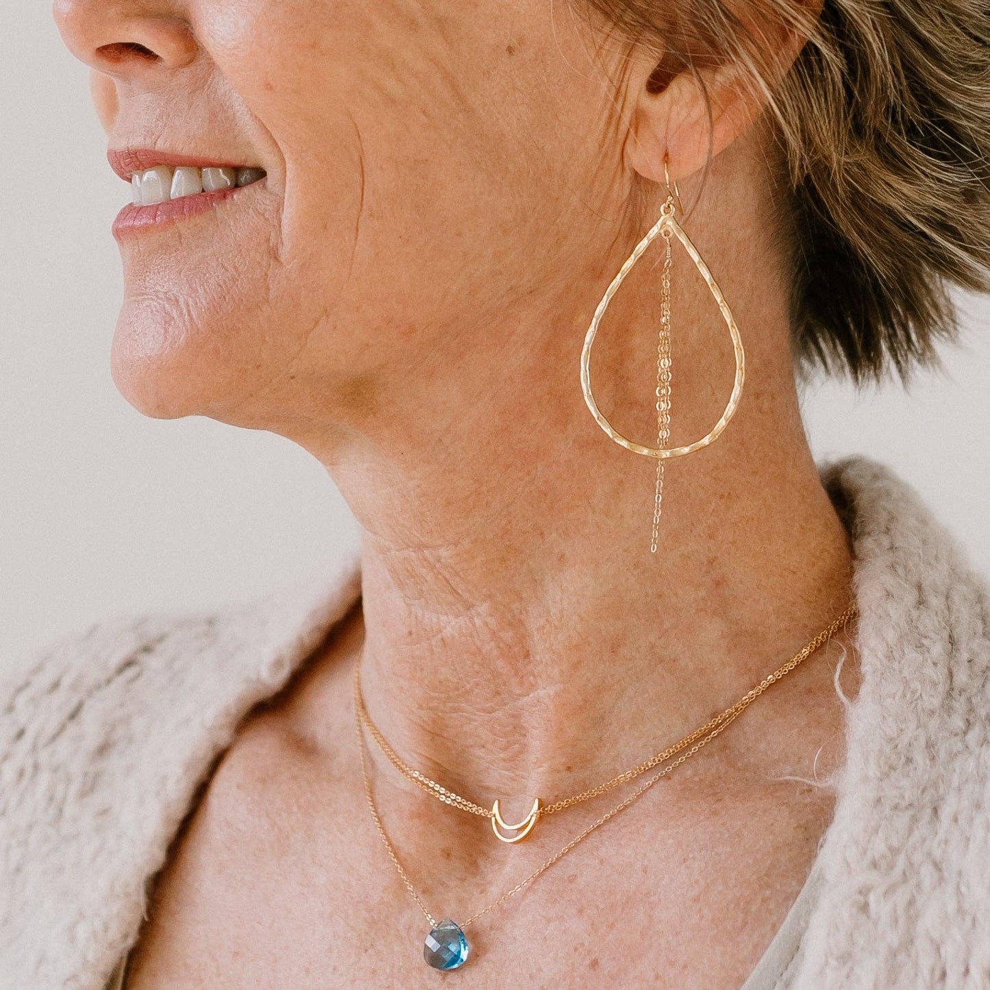 Luna (crescent moon) Necklace: Gold