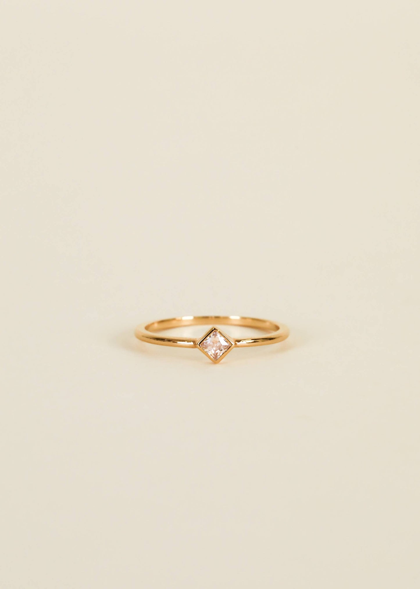 Gold Ring - Diamond Stud Champagne: 8