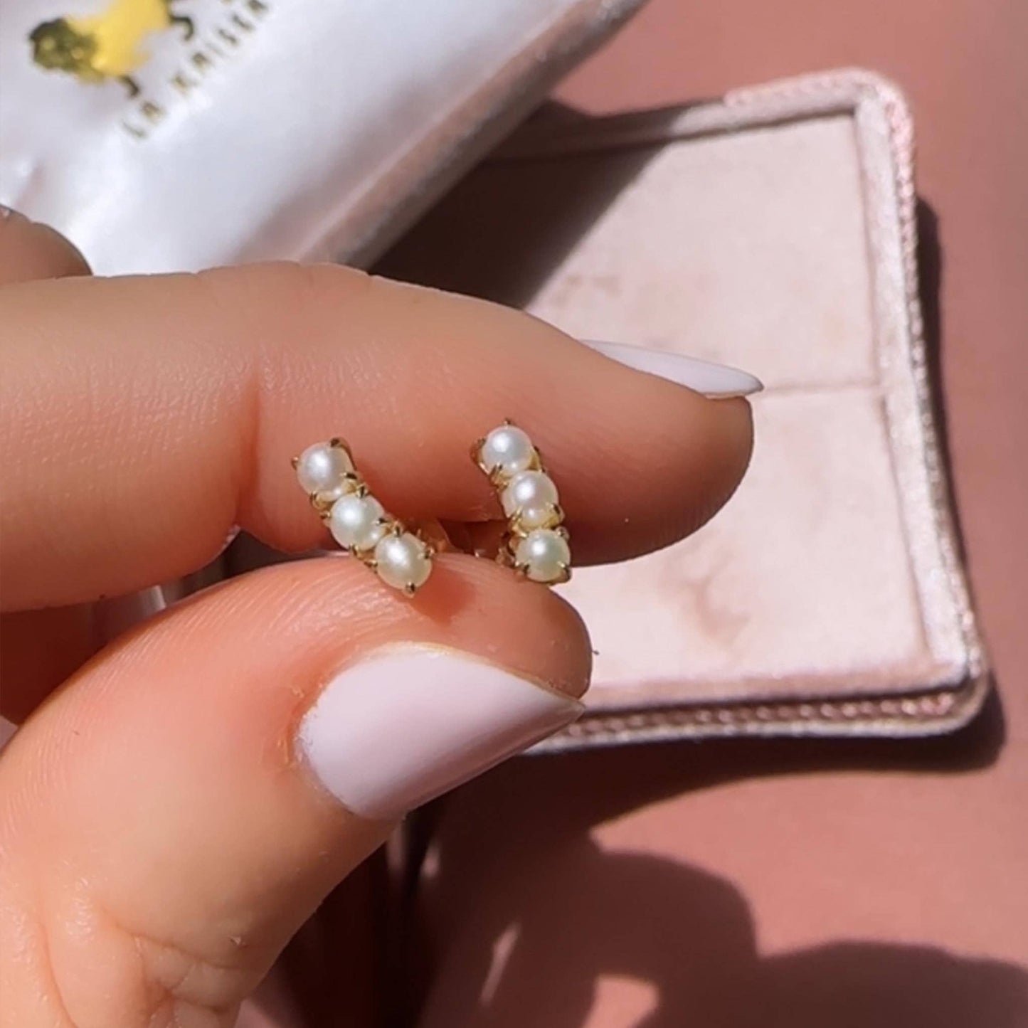 9kt Pearl Curve Studs