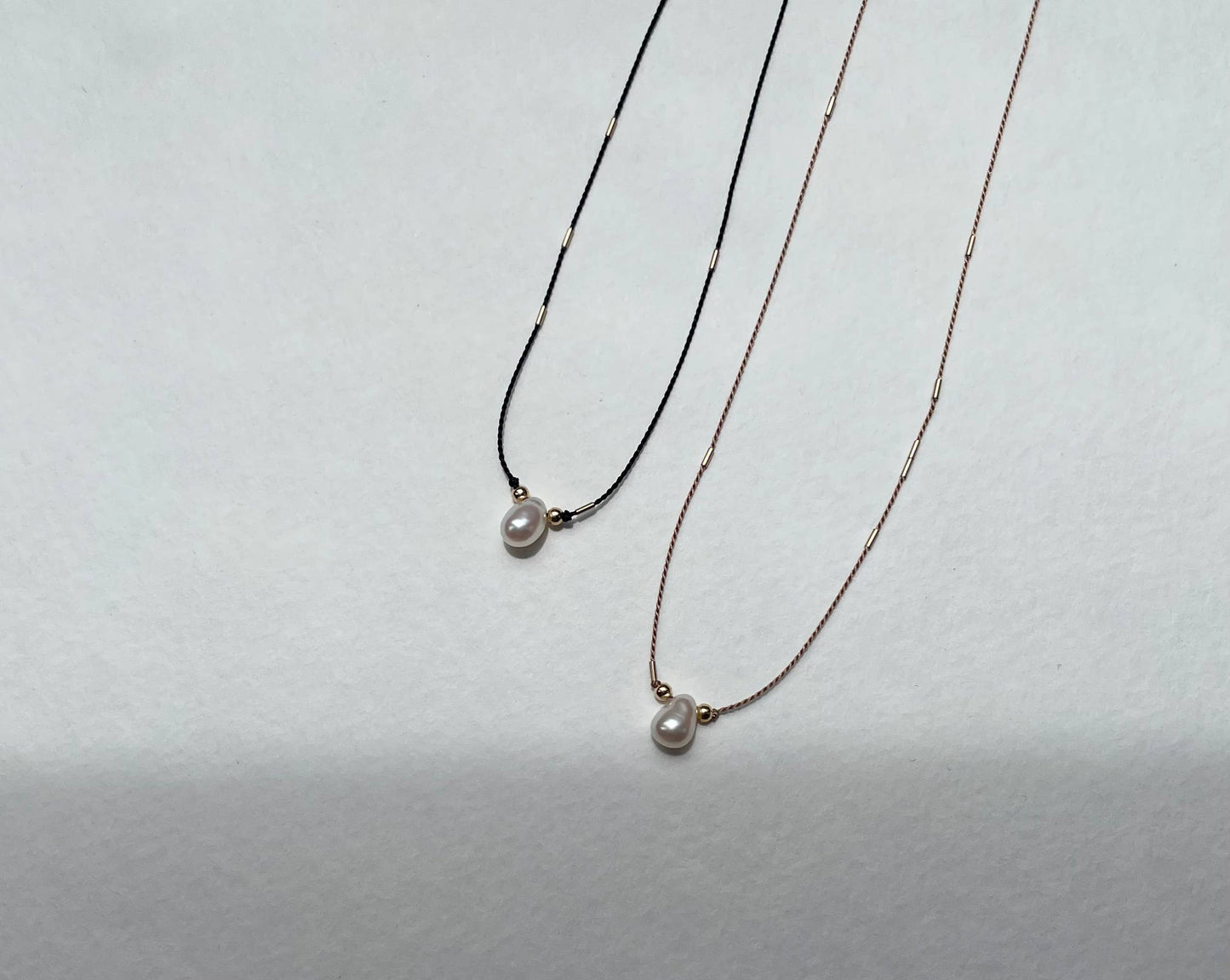 Droplet silk necklace | Beige / 16"