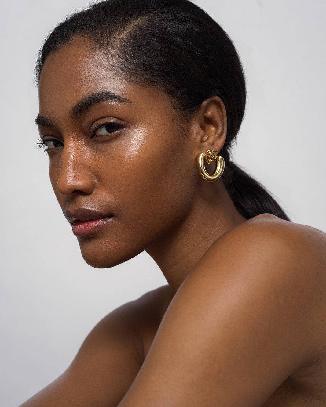 Sabine Statement Earrings: Gold plate