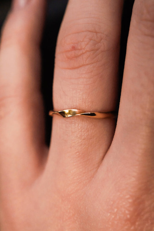 Möbius Band in 14k Gold Fill : 6