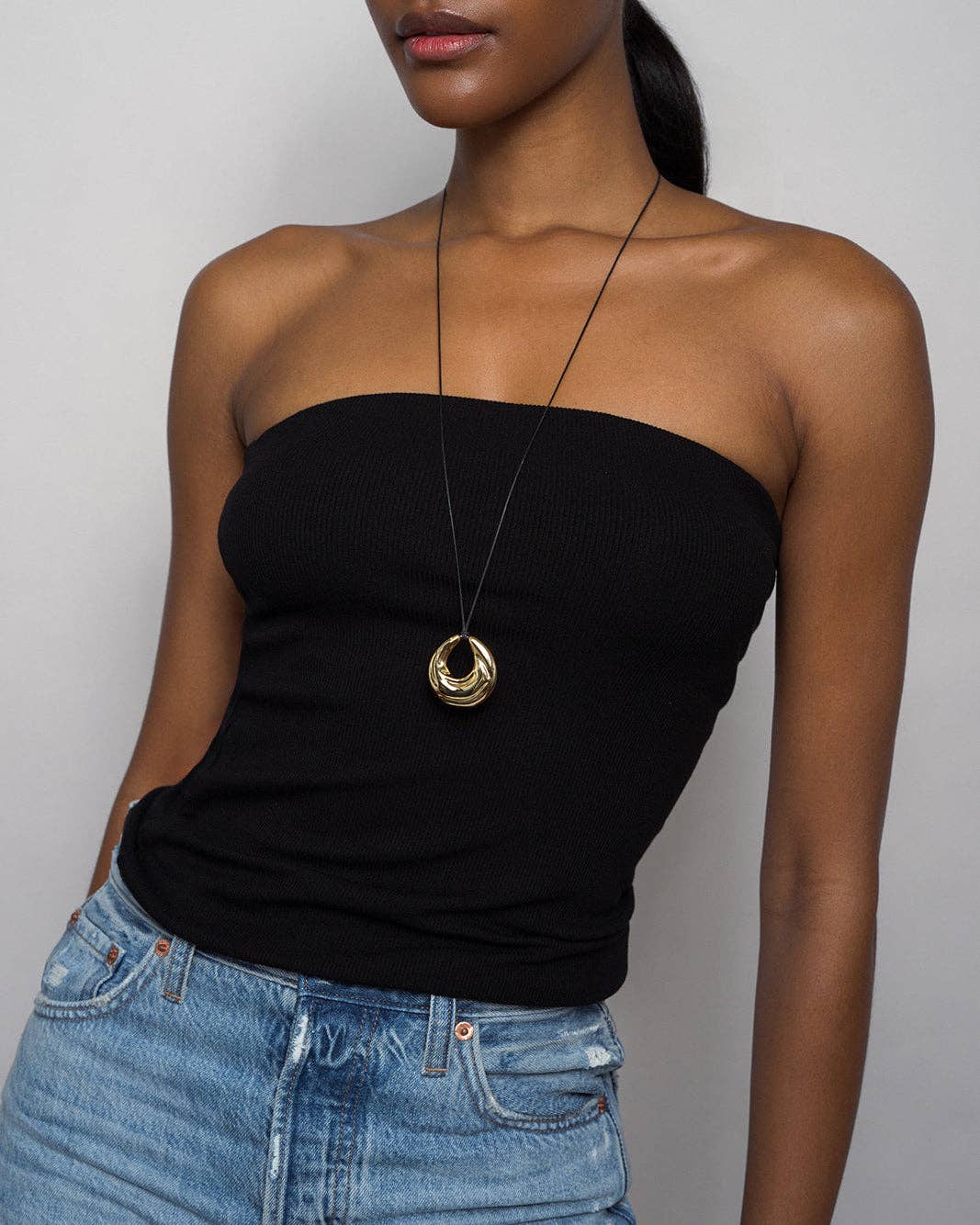 Kira Cord Necklace: Gold plated