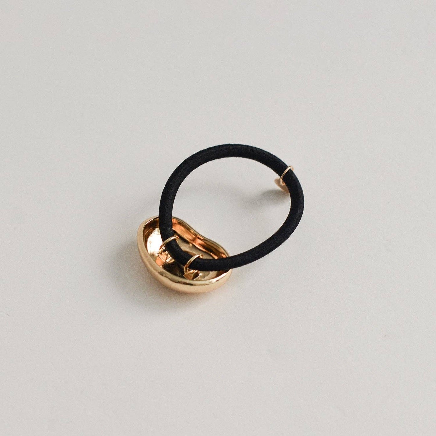 Pebble-Shaped Metal Cuff Hair Tie | Gold