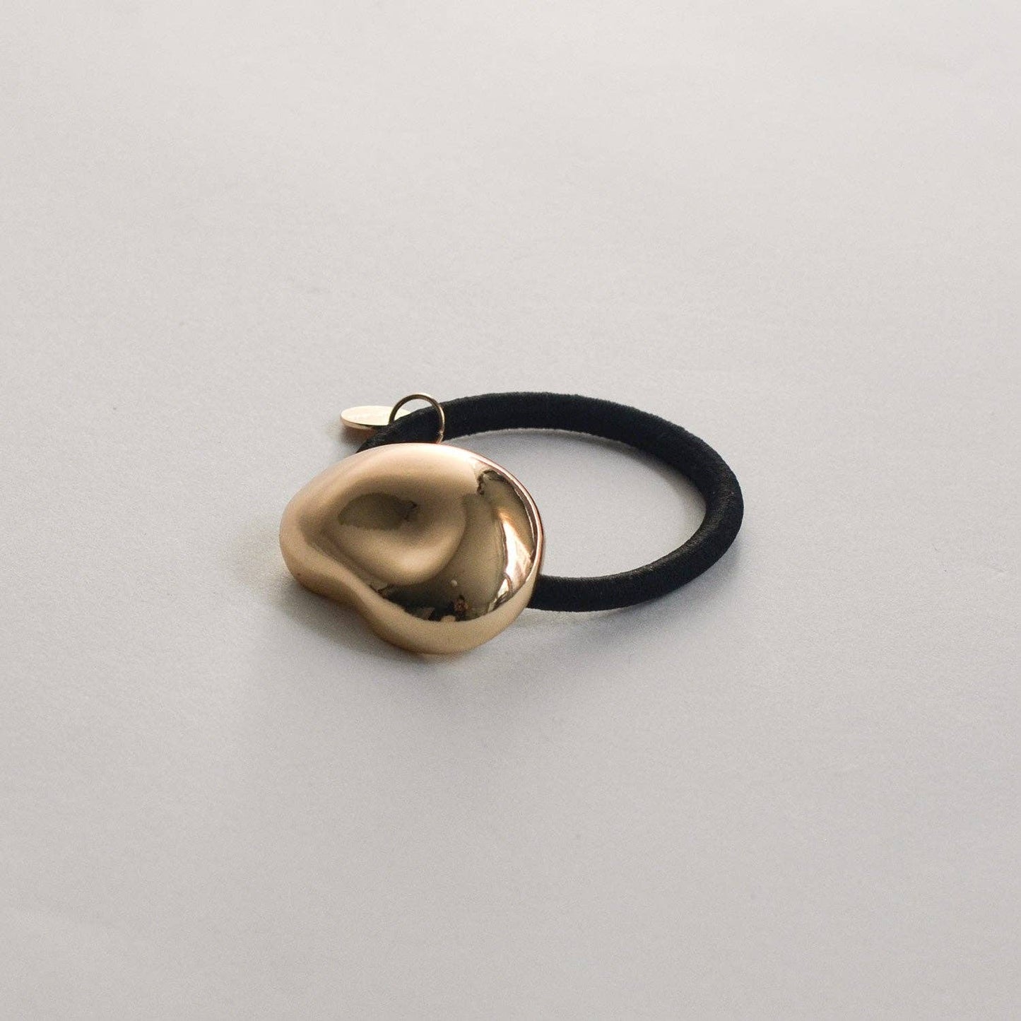 Pebble-Shaped Metal Cuff Hair Tie | Gold