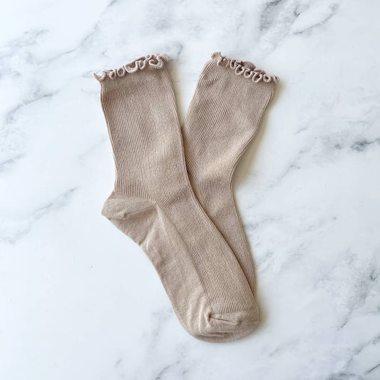 Wednesday Ruffle Socks | Mocha