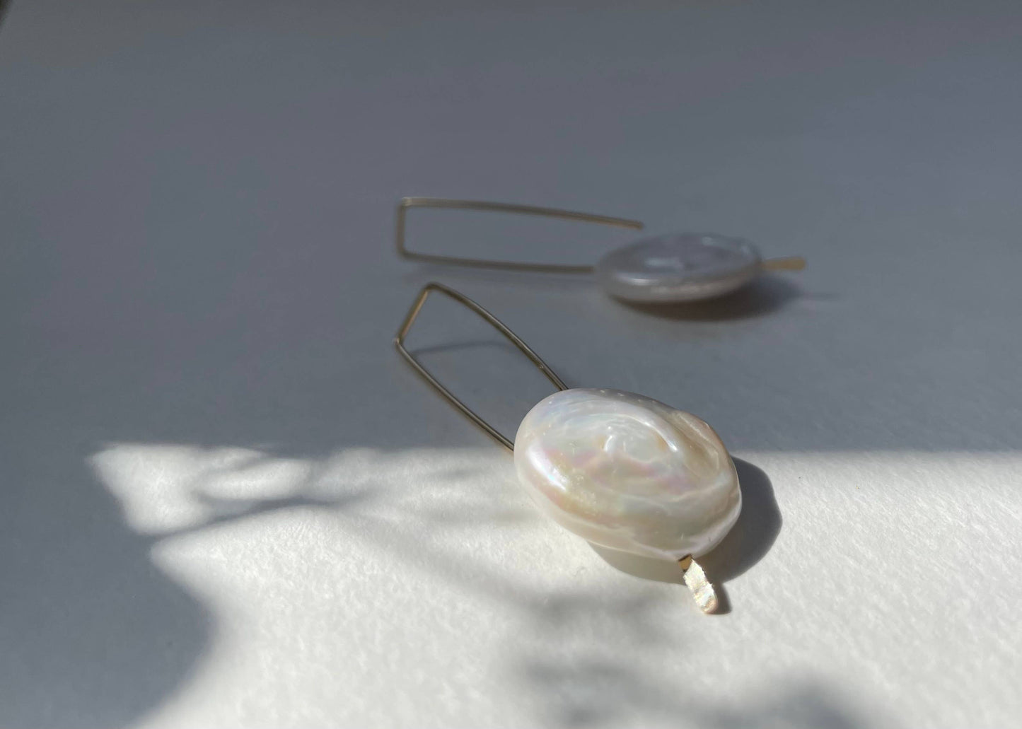 Queen pearl earrings
