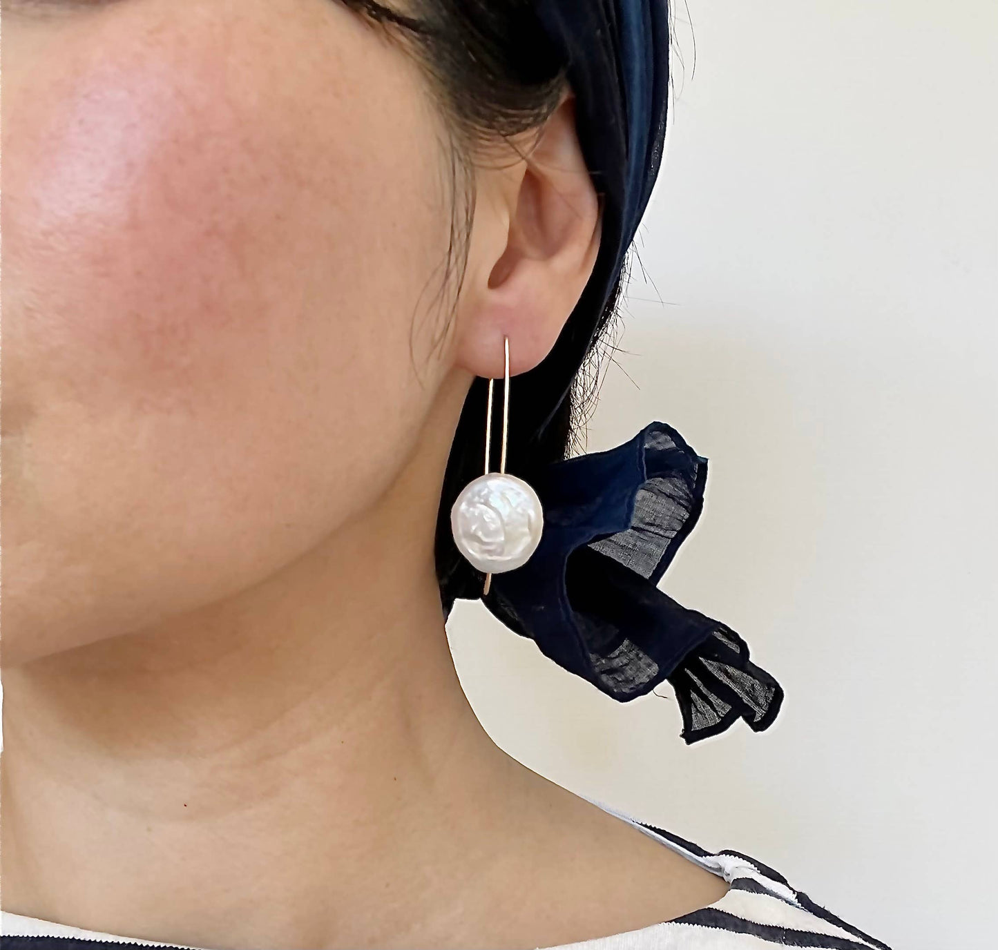 Queen pearl earrings
