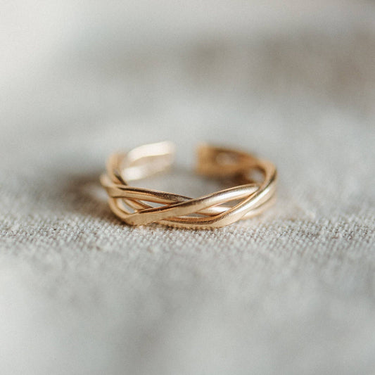 Sinnet Ring // Demi-Fine Gold