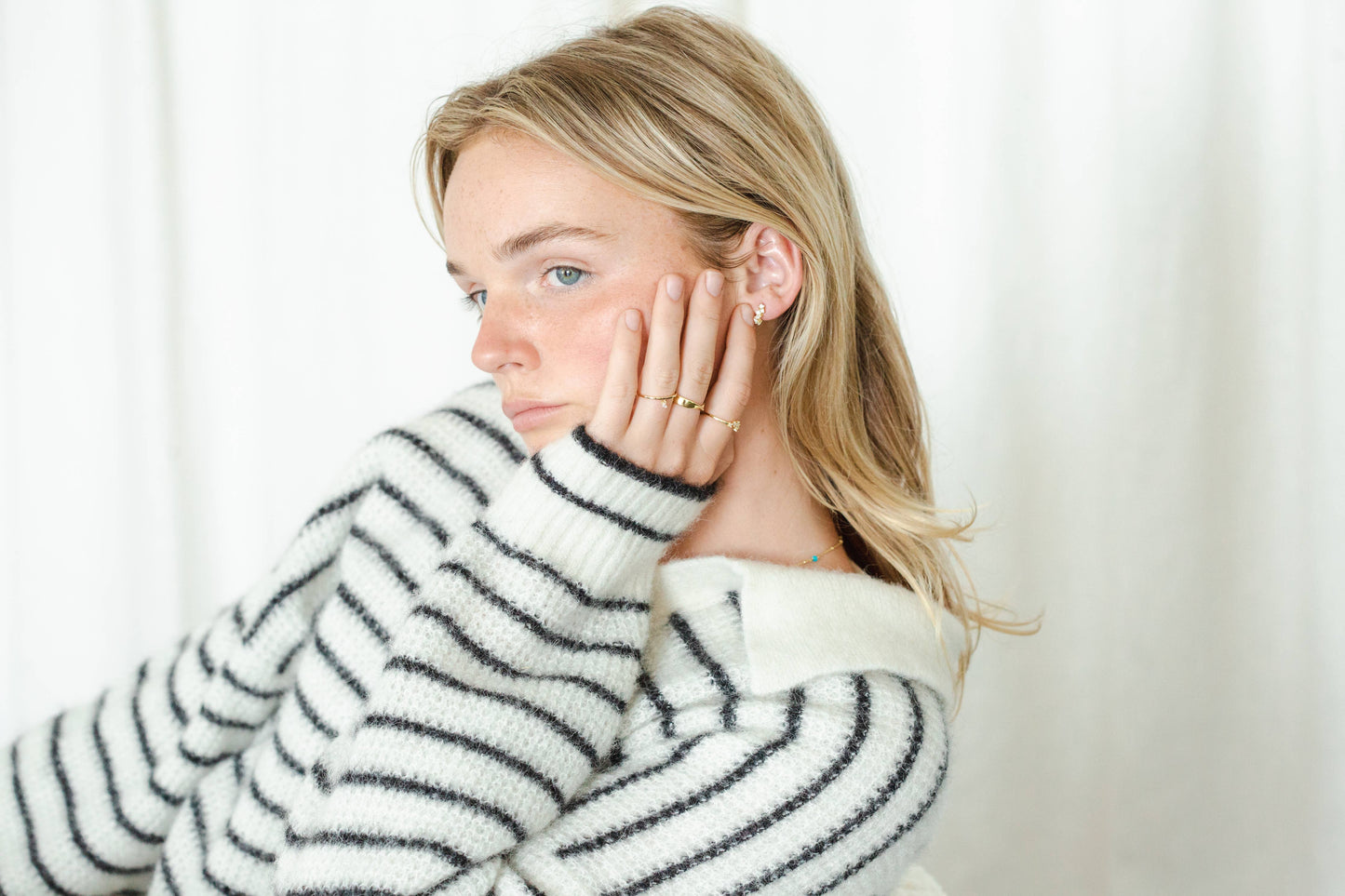 Moon Dangle CZ Stone Gold Ring: 7