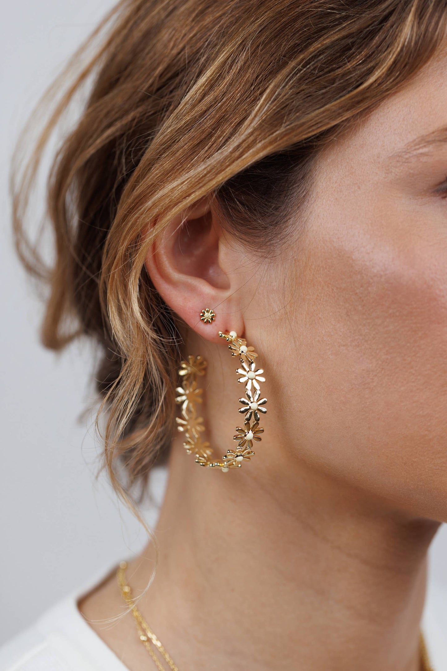 Daisy Chain Hoop Earrings - Enamel and Gold