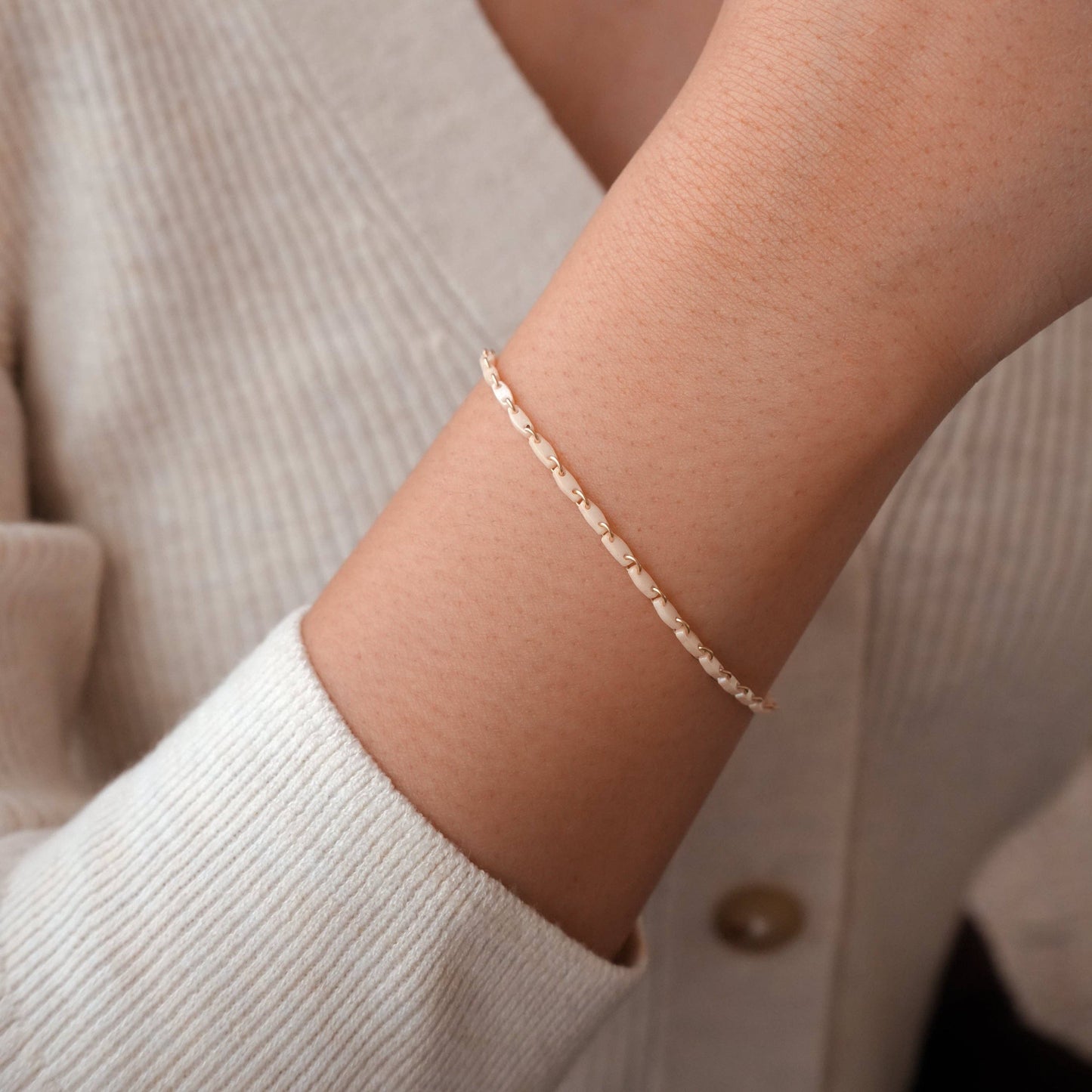 Grace Bracelet: Peach Luster / 6"