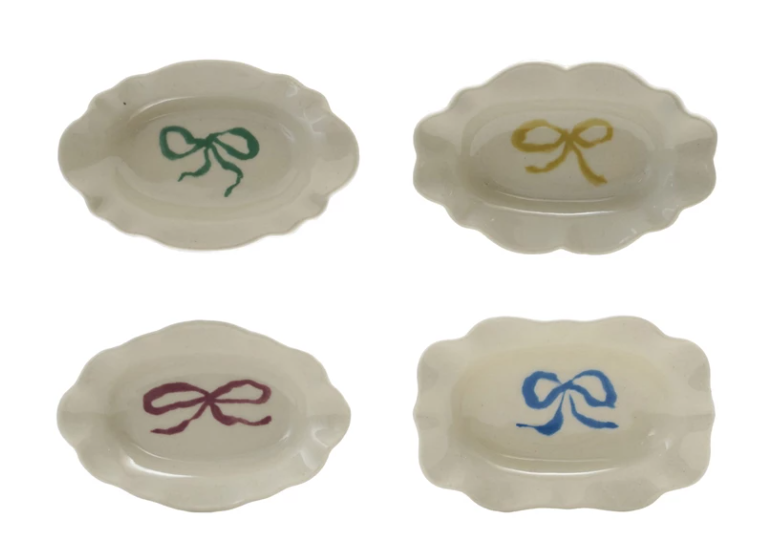 Stoneware Scalloped Dish with Bow