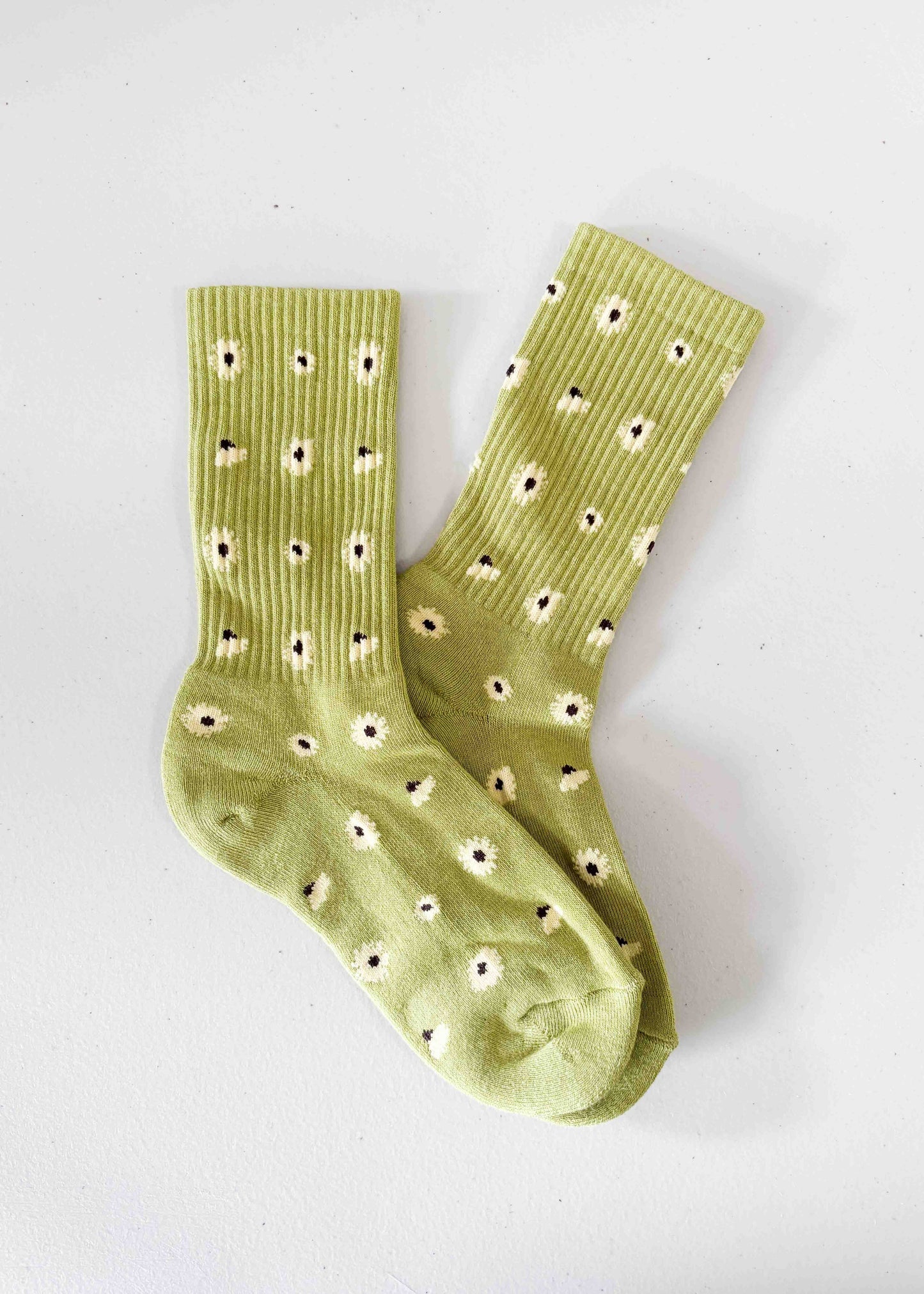 Daisy Dot Crew Socks: Green
