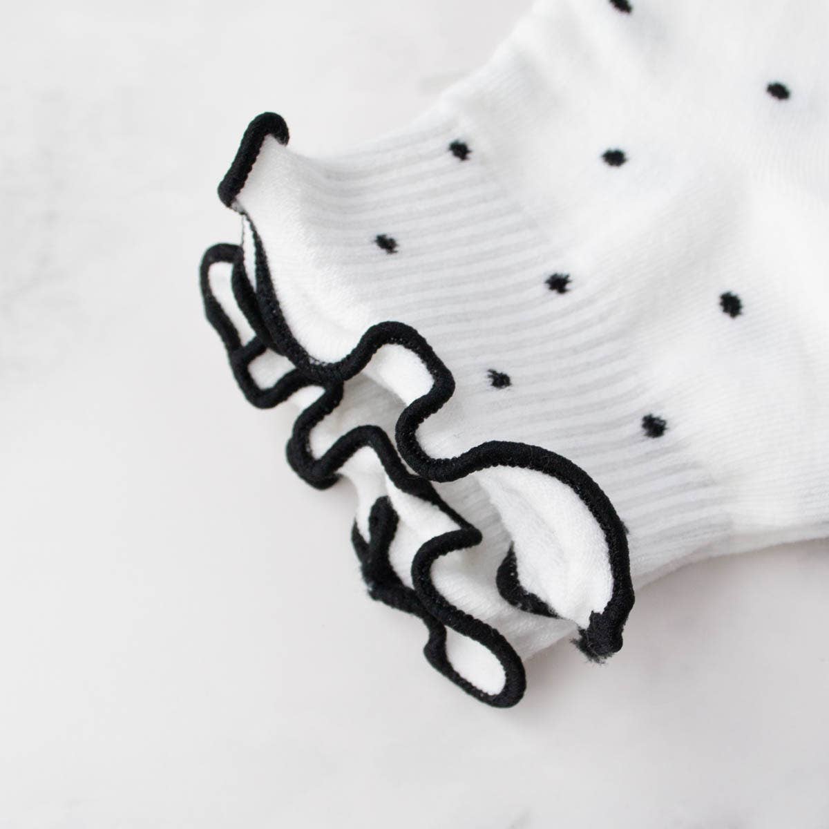 Cute Ruffled Ankle Socks | Black