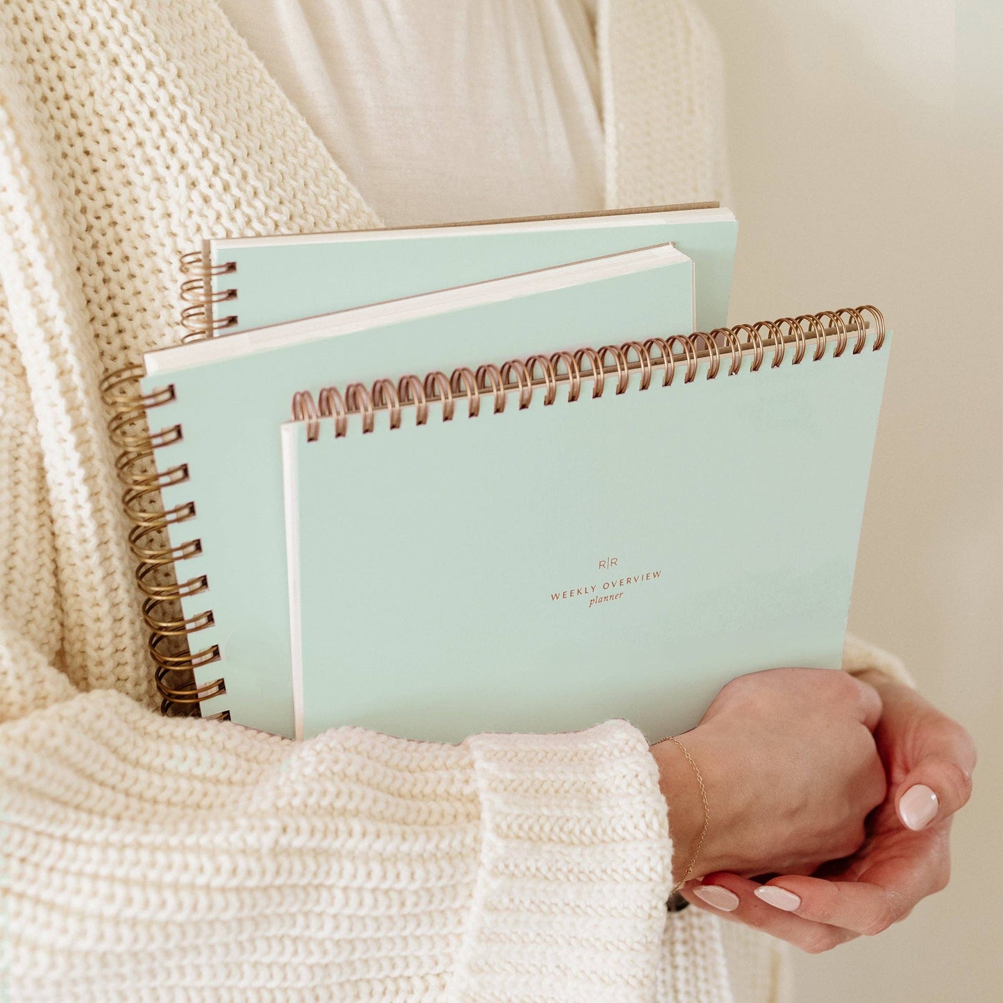 Weekly Overview Planner | Assorted Colors: Charcoal