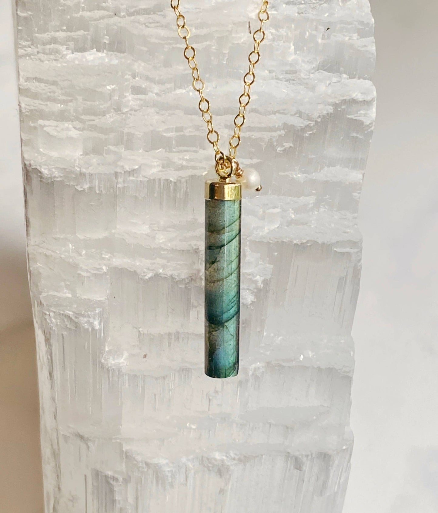Modern Labradorite barrel necklace 
