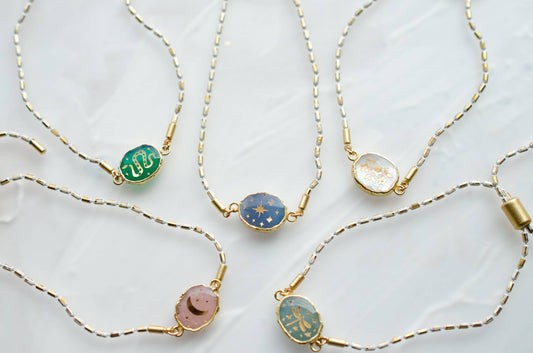 Gemstone Pull Tie Bracelet | Mother of Pearl / Bouquet