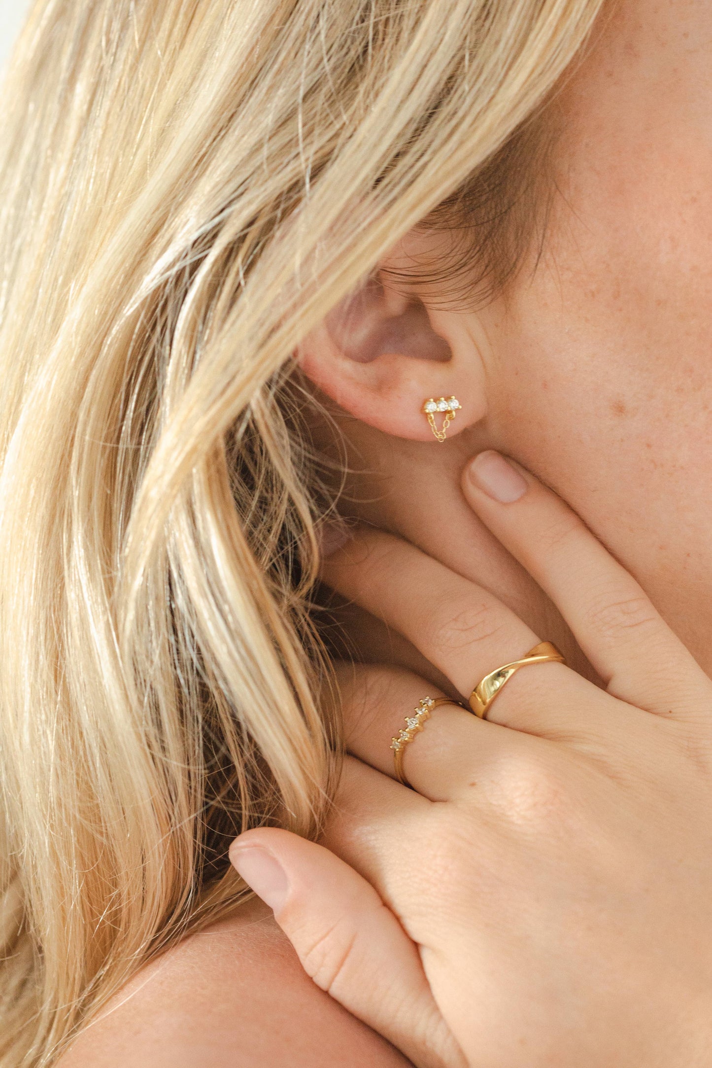 Lou Gold Chain Stud Earrings