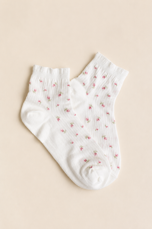Blossom Breeze Sheer Floral Ankle Socks: Ivory