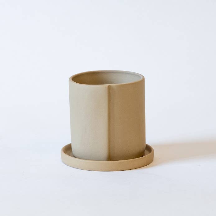 Lucy Faceplanter - Sand,Medium