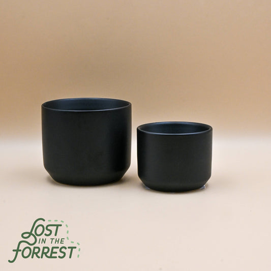 Round Black Pot: 4.75" Pot