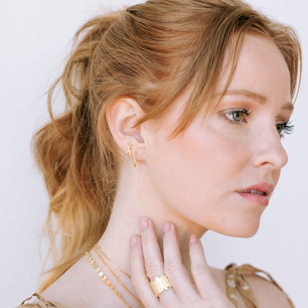 Ronnie Huggie Twig Hoops: Gold