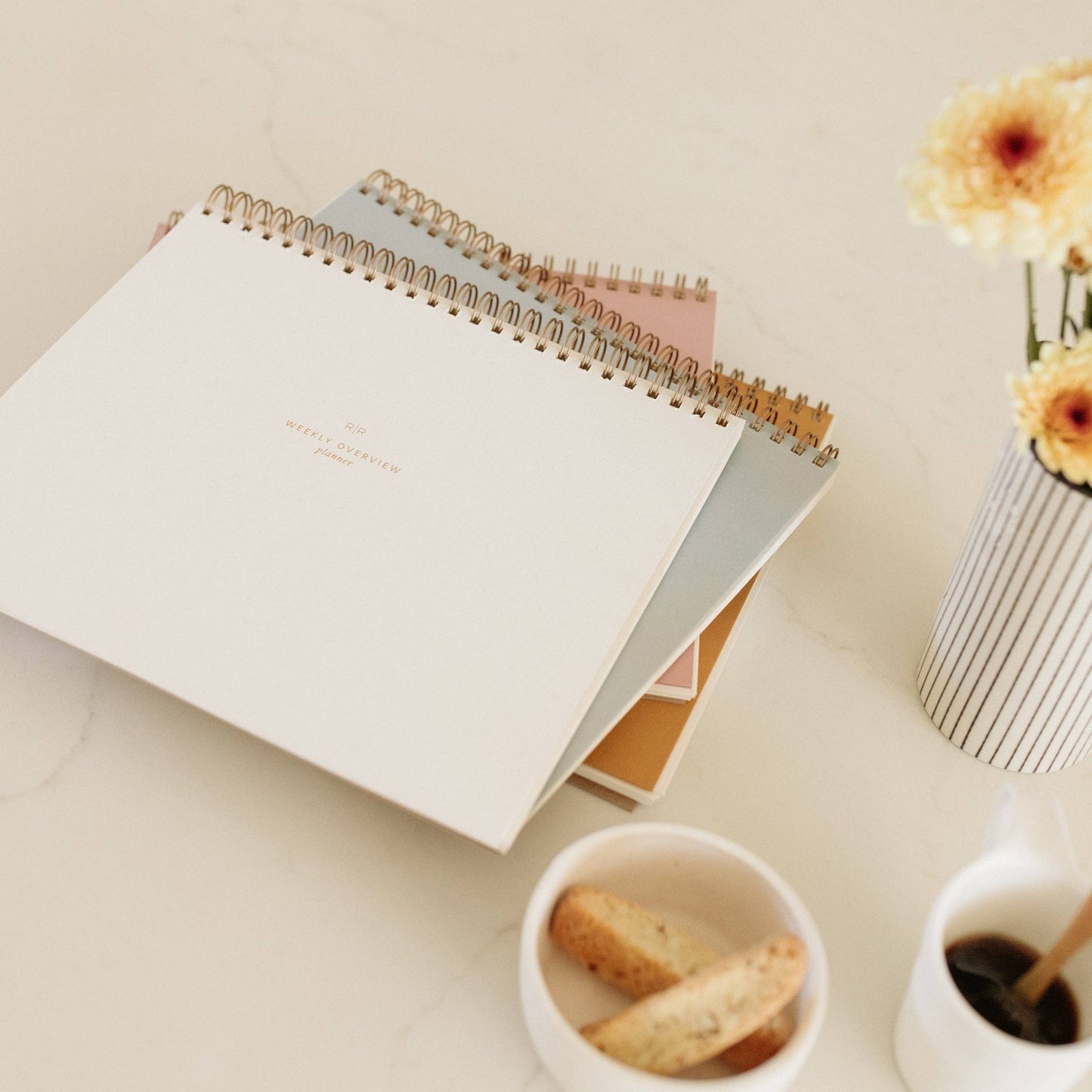 Weekly Overview Planner | Assorted Colors: Charcoal