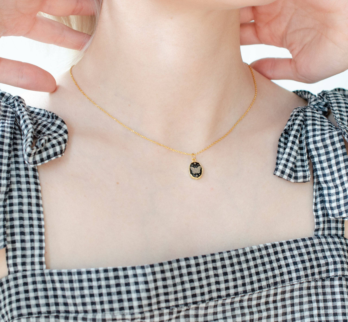Gemstone Symbol 16" Necklace | Emerald Snake