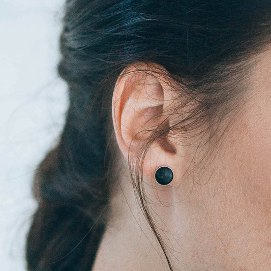 Inlay Solitaire Studs: Small / Onyx