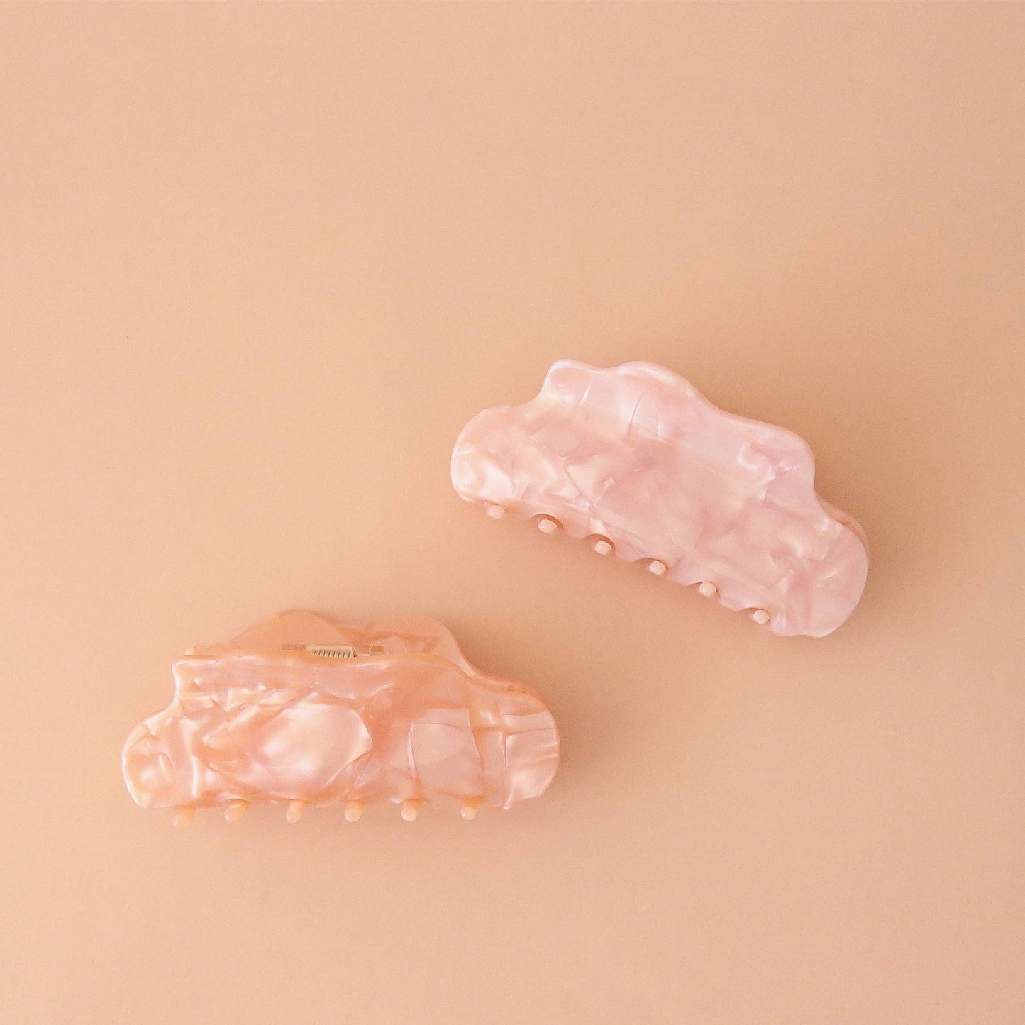 Venus Hair Claw - Salt Pink: Peach Shell