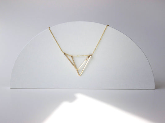 Acute Triangle: Sterling Silver / Sterling Silver 16.5"