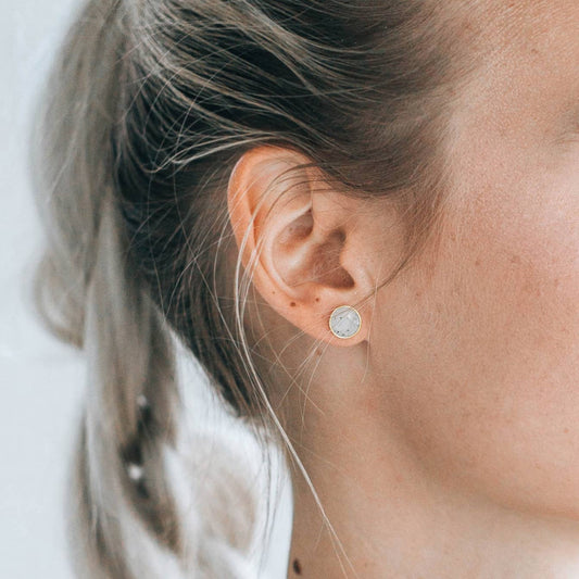 Inlay Solitaire Studs: Small / Sandstone